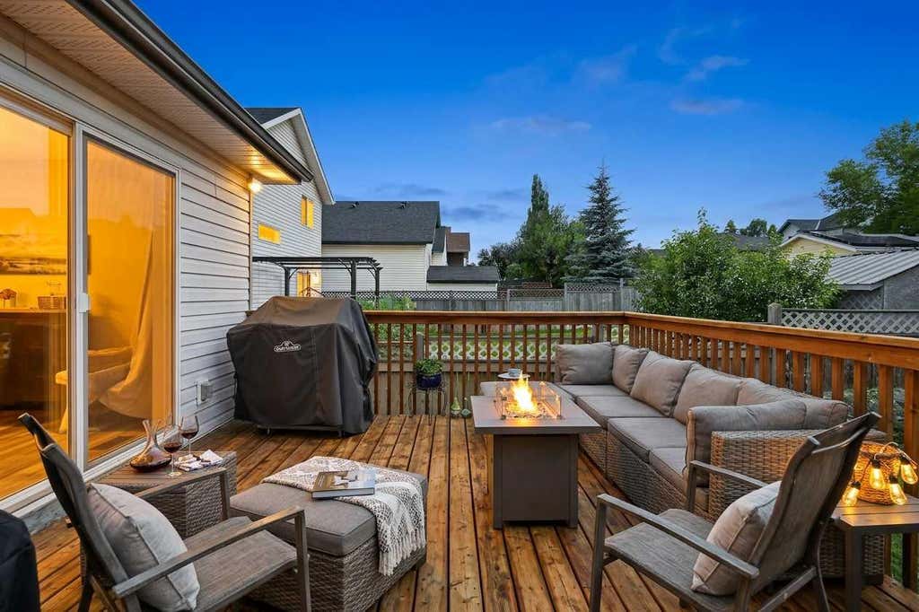 Photo of 940 Coventry Drive NE, Calgary, AB T3K 4J6 (MLS # A2336999)
