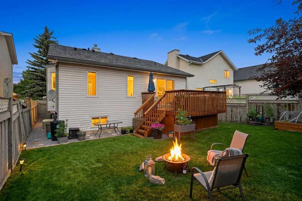 Photo of 940 Coventry Drive NE, Calgary, AB T3K 4J6 (MLS # A2336999)