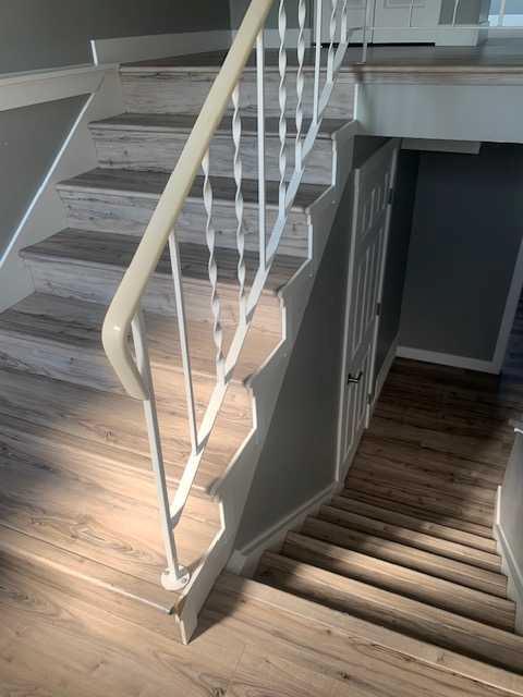 1801 Lakeside Road S