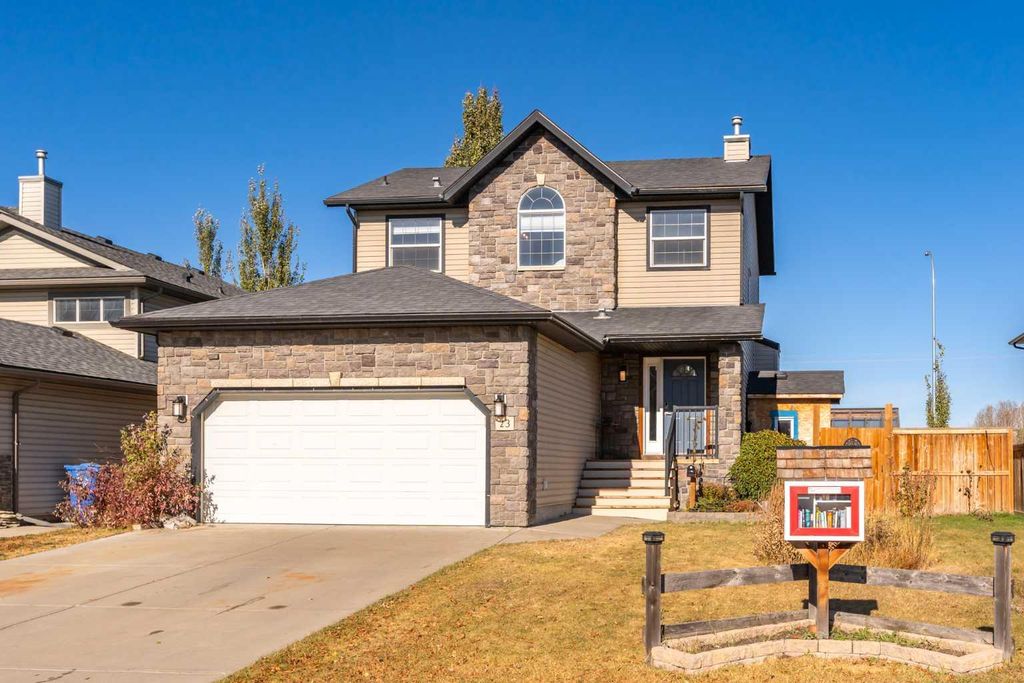 Photo of 23 Collins Crescent, Crossfield, AB T0M 0S0 (MLS # A2264627)