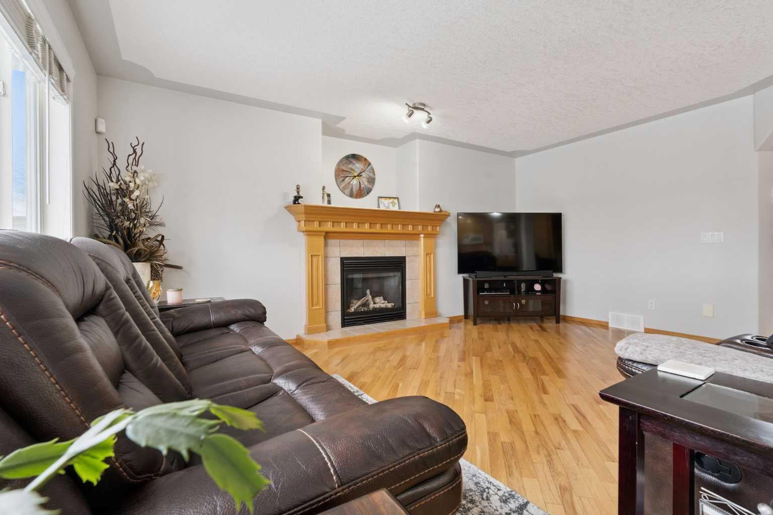 115 Cove Crescent