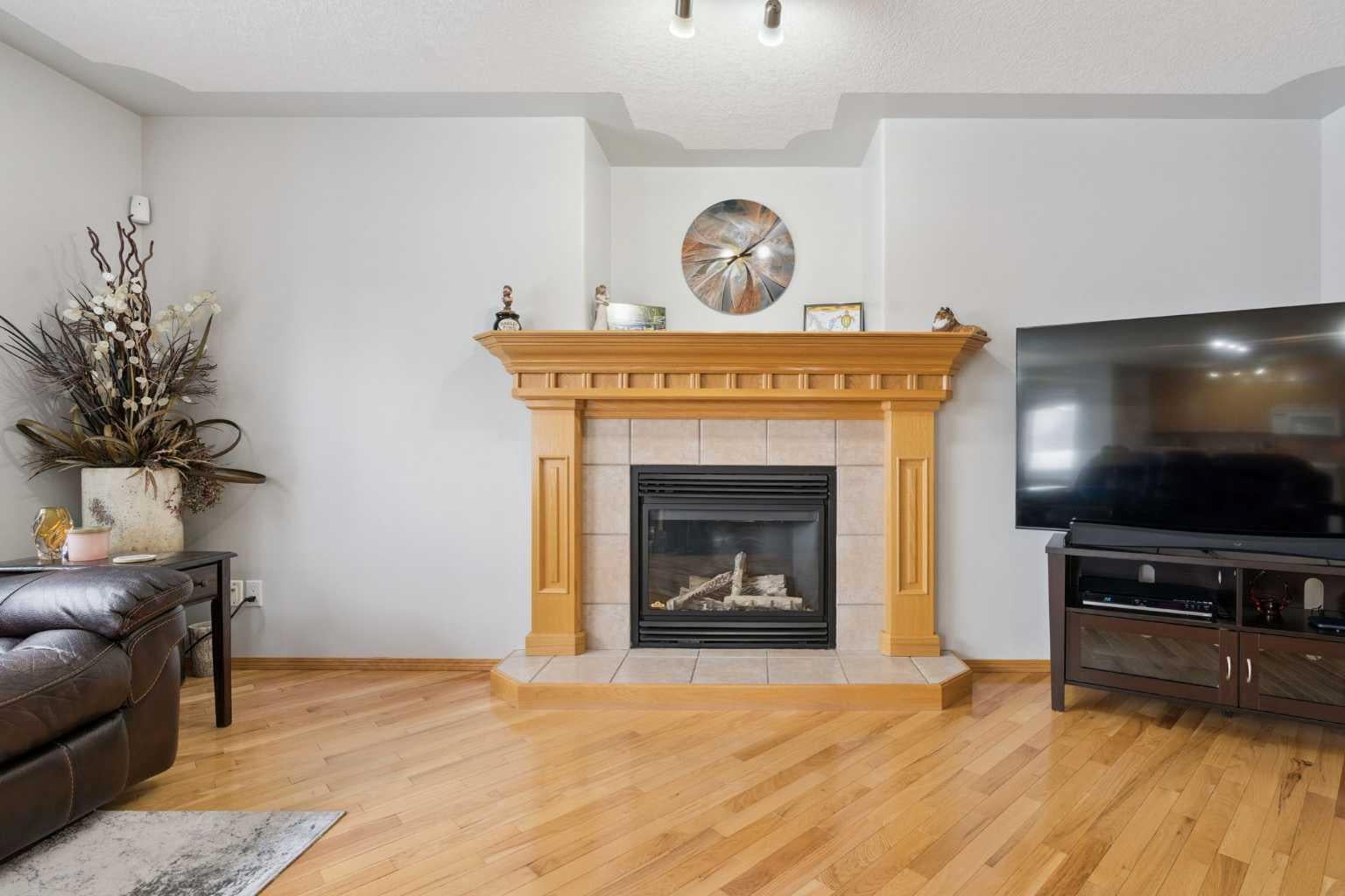 115 Cove Crescent