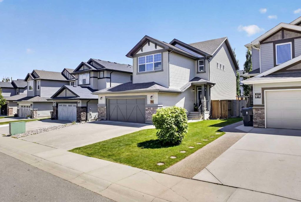 Photo of 318 Twinriver Road W, Lethbridge, AB T1J 5B9 (MLS # A2322659)