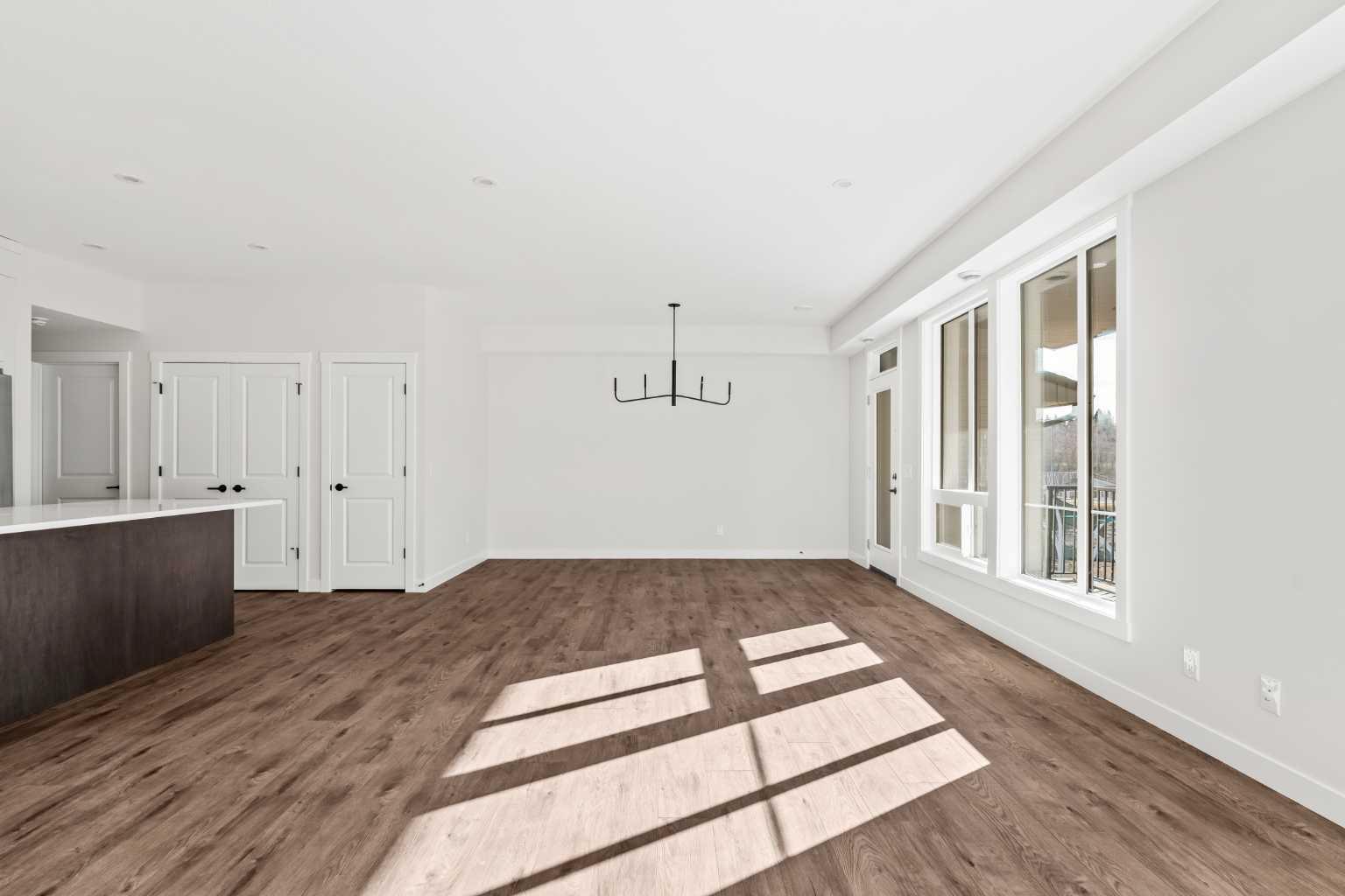 609 Sovereign Common SW