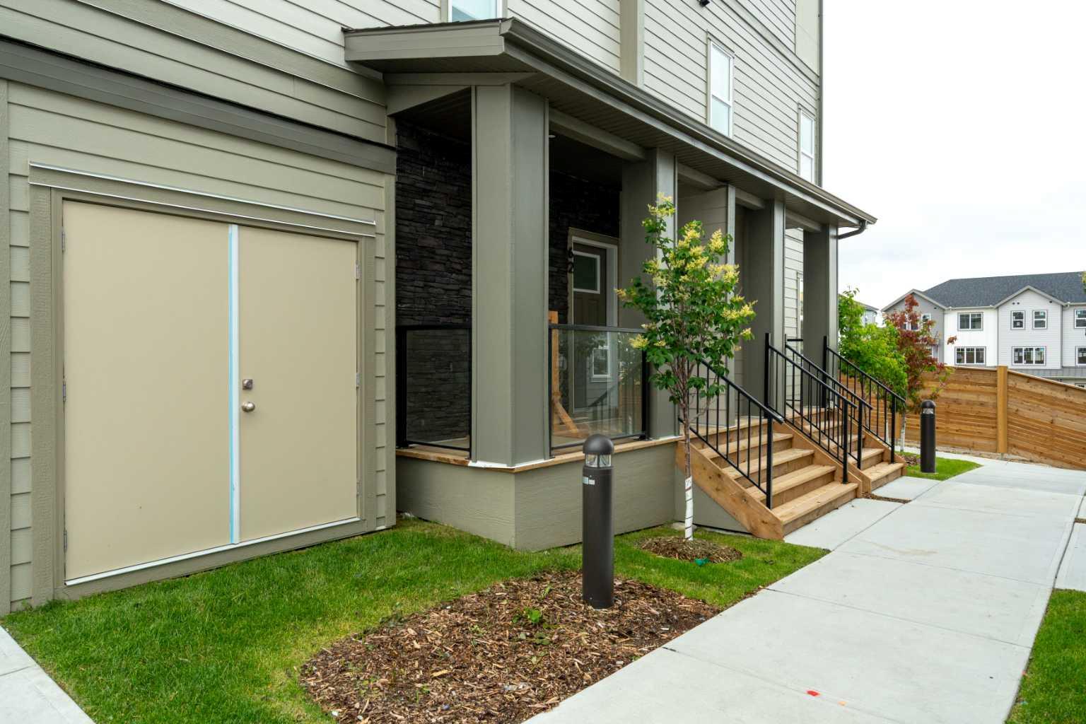 2117 81 Street SW 60