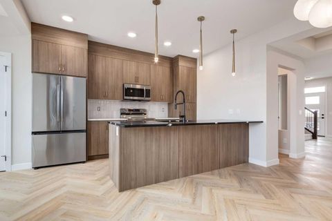 199 Tillotson Drive Okotoks AB T1S 4Z5