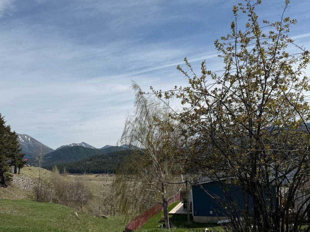 Photo of 8642 22 Avenue, Coleman, AB T0K 0M0 (MLS # A2309914)