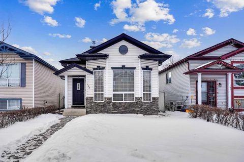 Photo of 193 Martindale Drive NE, Calgary, AB T3J 3X9 (MLS # A2304499)
