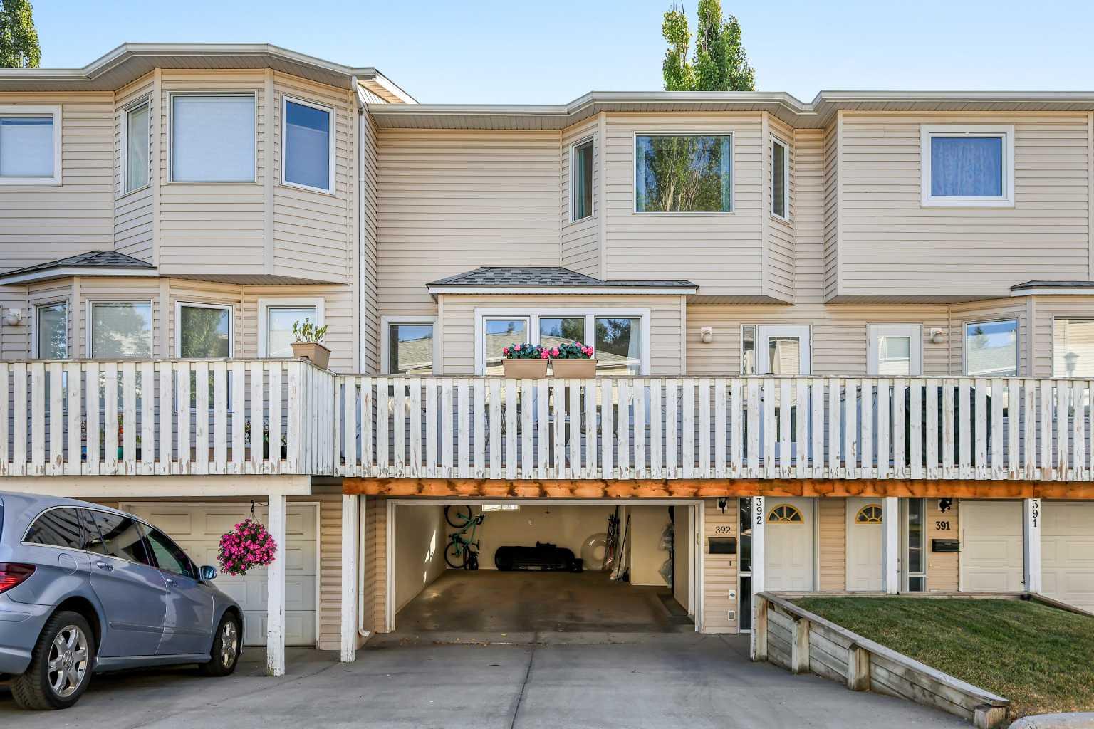 392 Killarney Glen Court SW