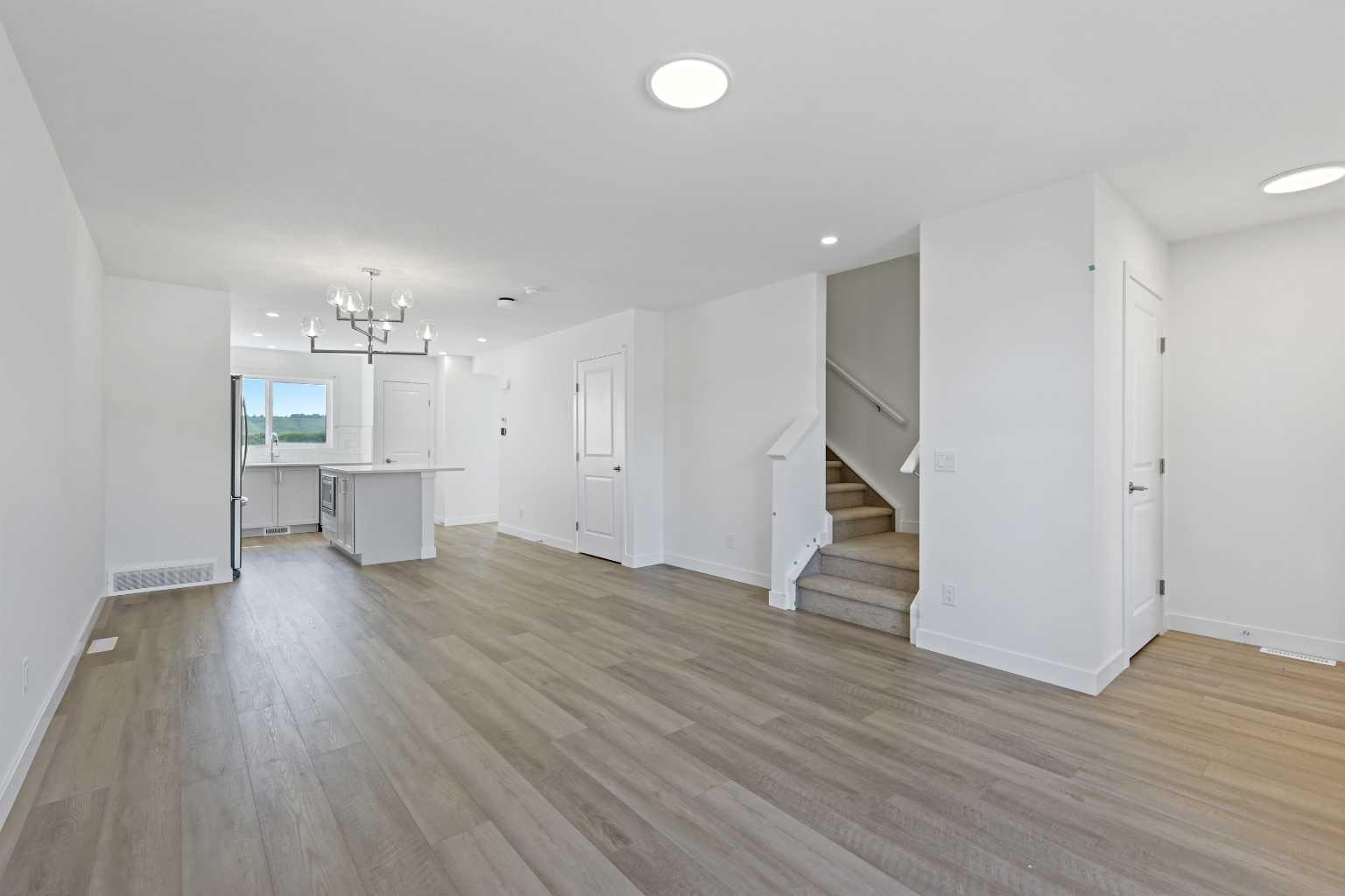 922 Wolf Willow Boulevard SE