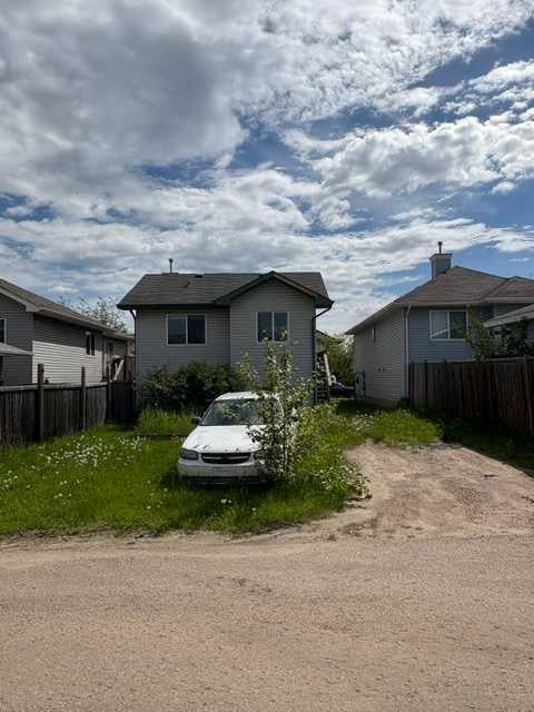 Photo of 112 Parry Crescent, Fort McMurray, AB T9K 2T5 (MLS # A2327876)