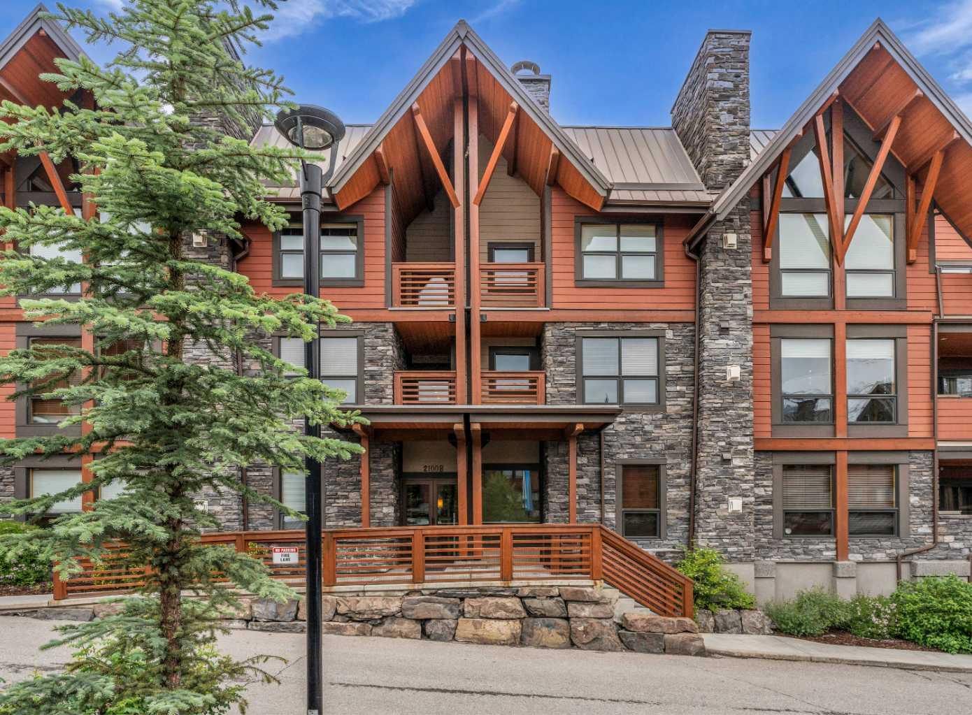 2100B STEWART CREEK Drive 201