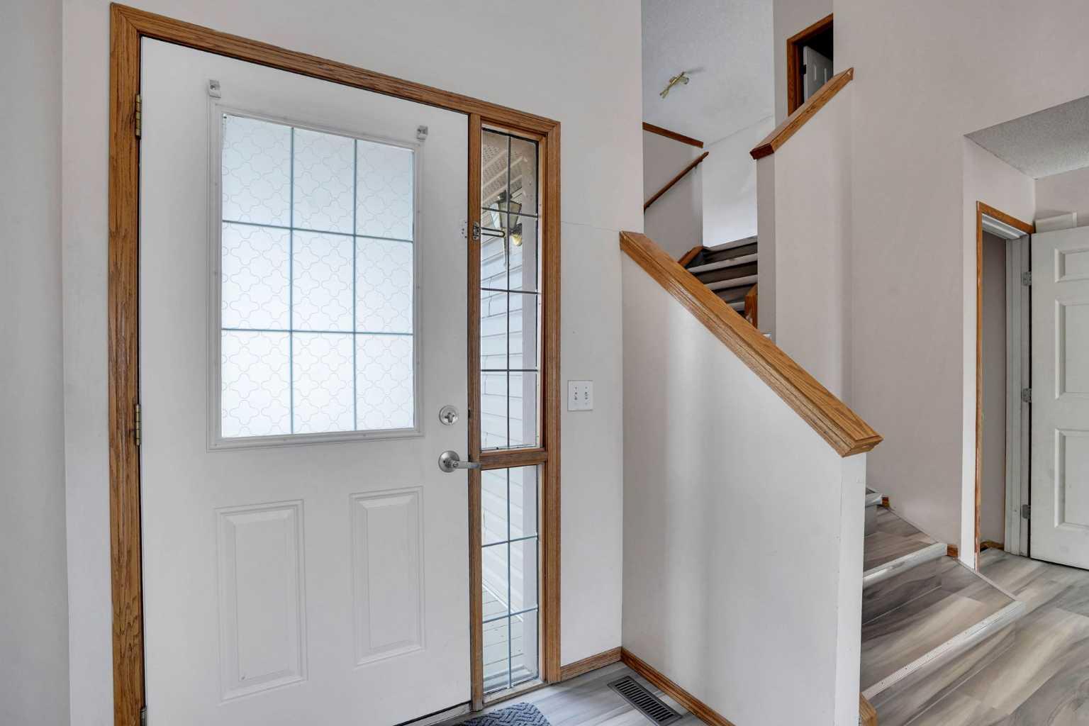 17 Taracove Crescent NE