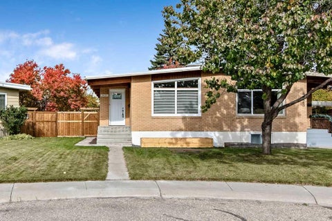 Photo of 4421 Vissar Crescent NW, Calgary, AB T3A 0M6 (MLS # A2349534)