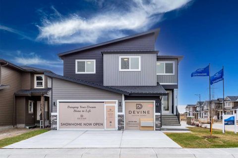 Photo of 10 Waterford Mews, Chestermere, AB T1X 3B4 (MLS # A2309295)