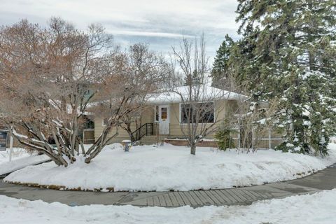 Photo of 2363 23 Street NW, Calgary, AB T2M 3Y1 (MLS # A2296613)
