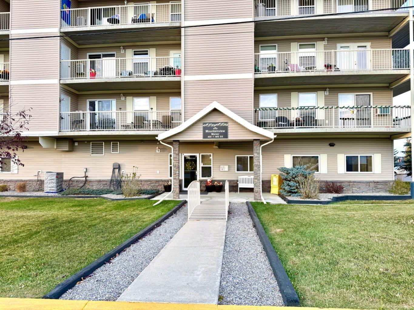 400 1st Avenue SE 301