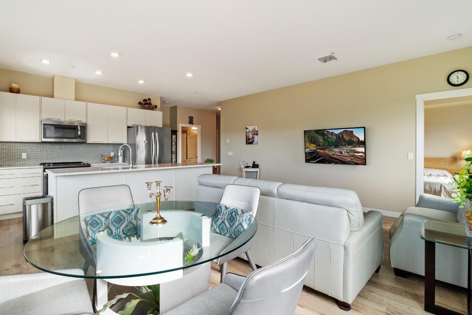 214 Sherwood Square NW 302
