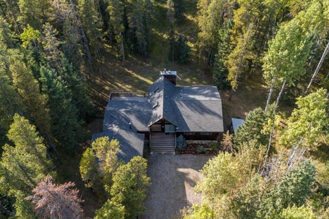 Photo of 11 Elk Valley Gate, Bragg Creek, AB T0L 0K0 (MLS # A2345433)
