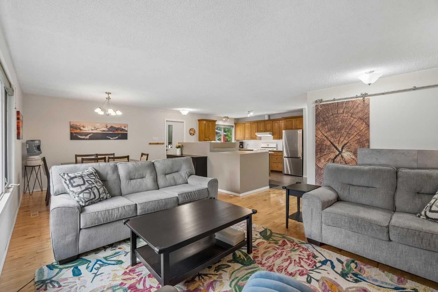 1403 104 Avenue SW