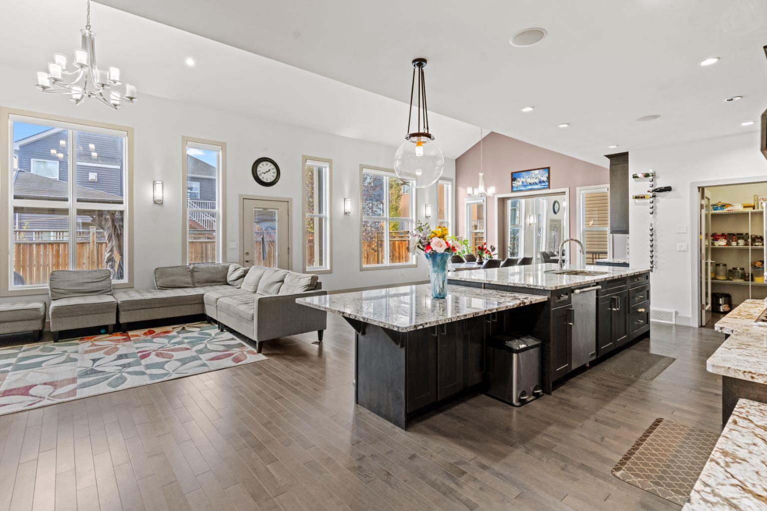 269 Kinniburge Boulevard