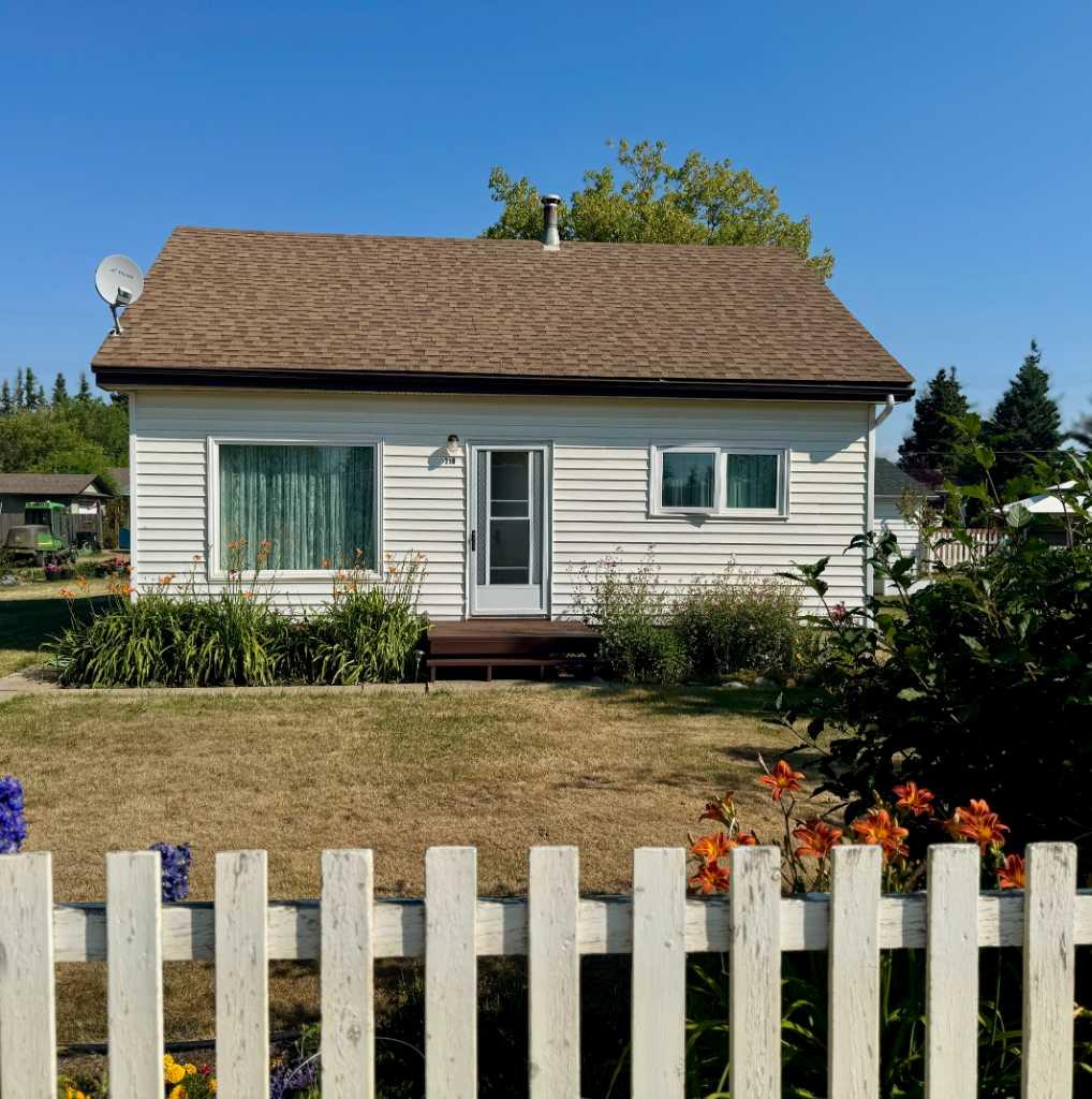 210 3 Avenue N.E.