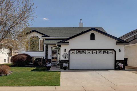Photo of 24 Willow Point, Drumheller, AB T0J 0Y5 (MLS # A2308091)