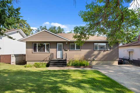 Photo of 554 5 Street SW, Medicine Hat, AB T1A 5A5 (MLS # A2339239)