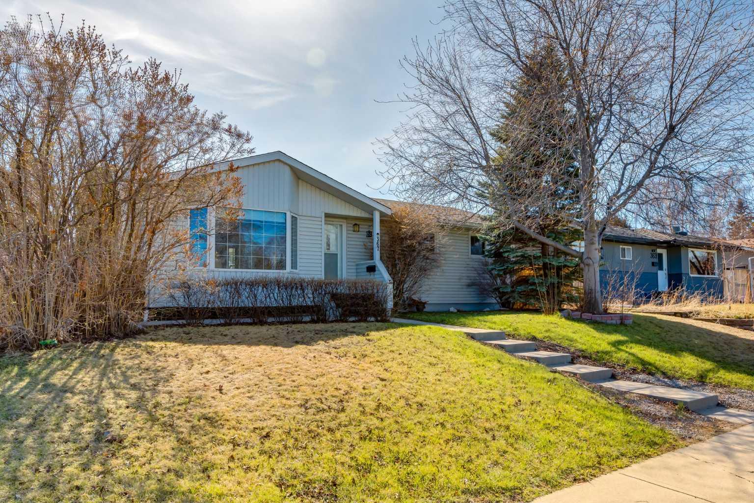 367 Acadia Drive SE
