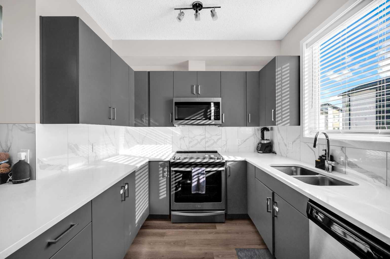 301 Redstone Boulevard NE 136