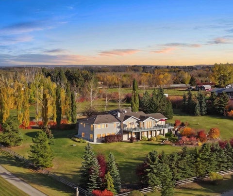Photo of 263035 16 Street W, De Winton, AB T1S 3M4 (MLS # A2354082)