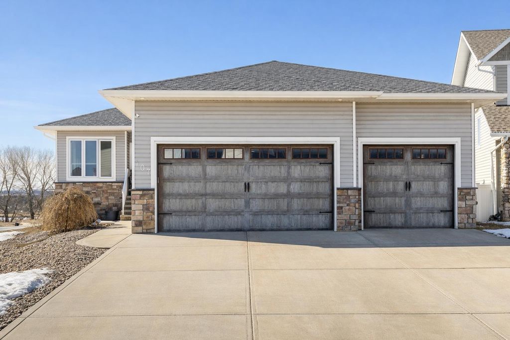 Photo of 107 Morris Court, Blackfalds, AB T4M 0B3 (MLS # A2274374)