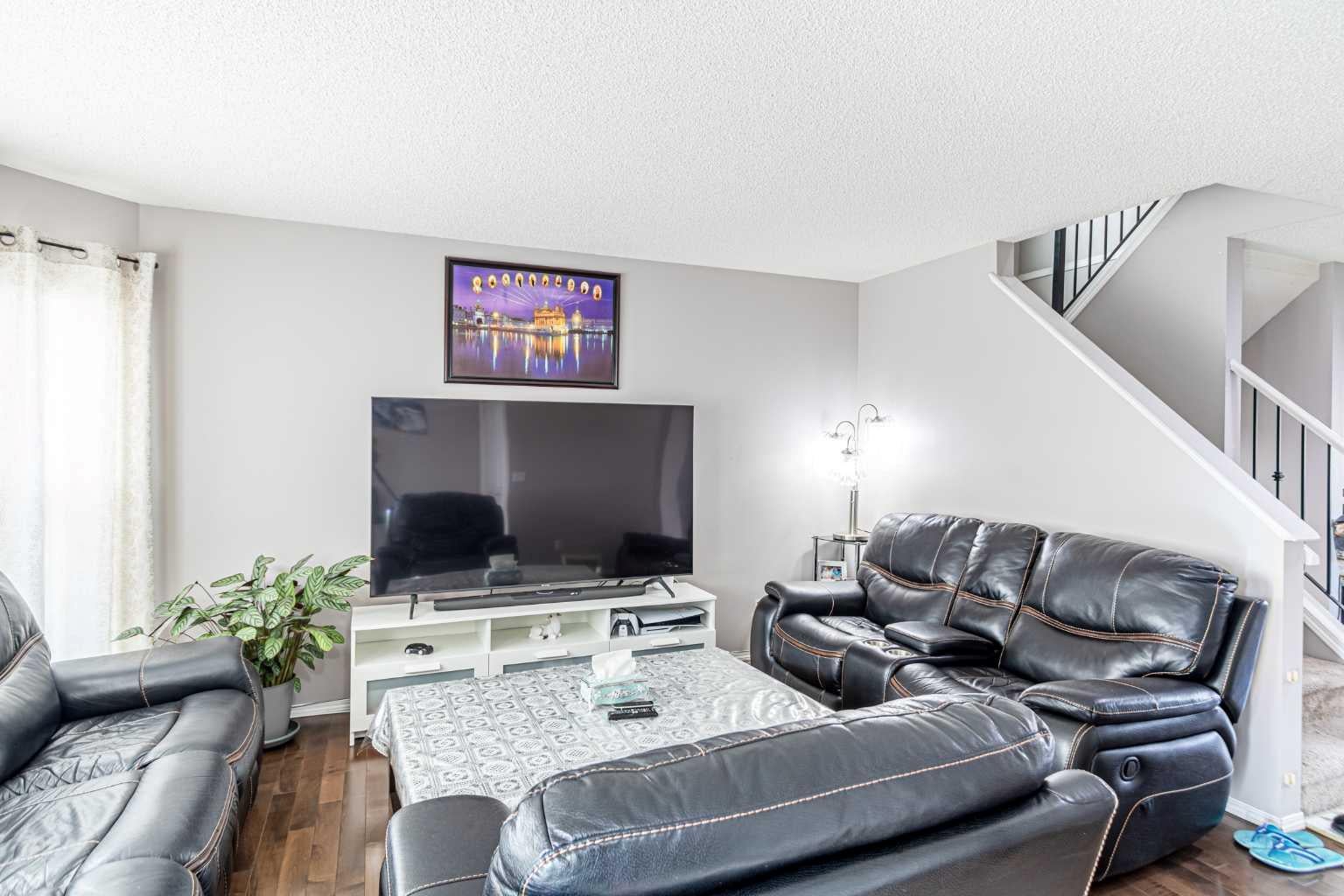 340 Taradale Drive NE