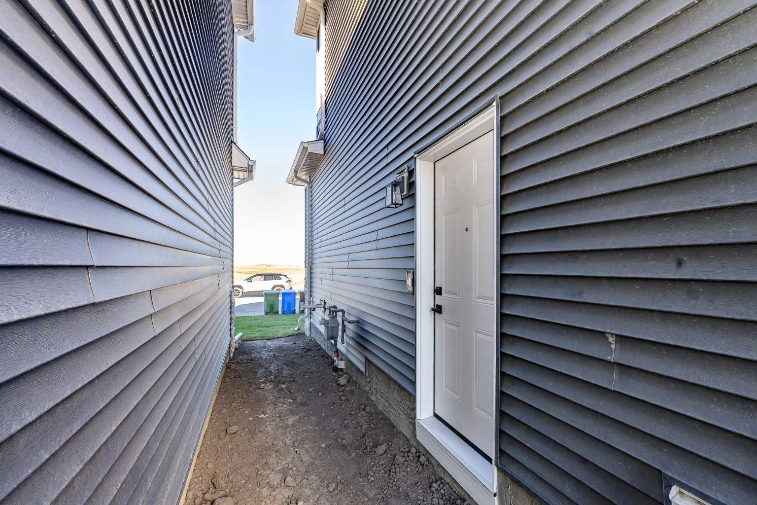 78 Corner Glen Grove NE