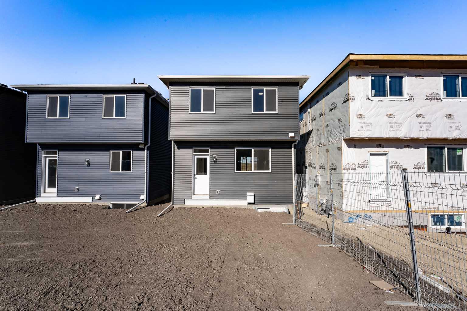 78 Corner Glen Grove NE