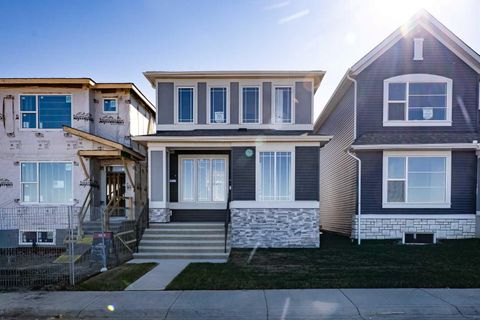 Photo of 78 Corner Glen Grove NE, Calgary, AB T3N 2S9 (MLS # A2281036)