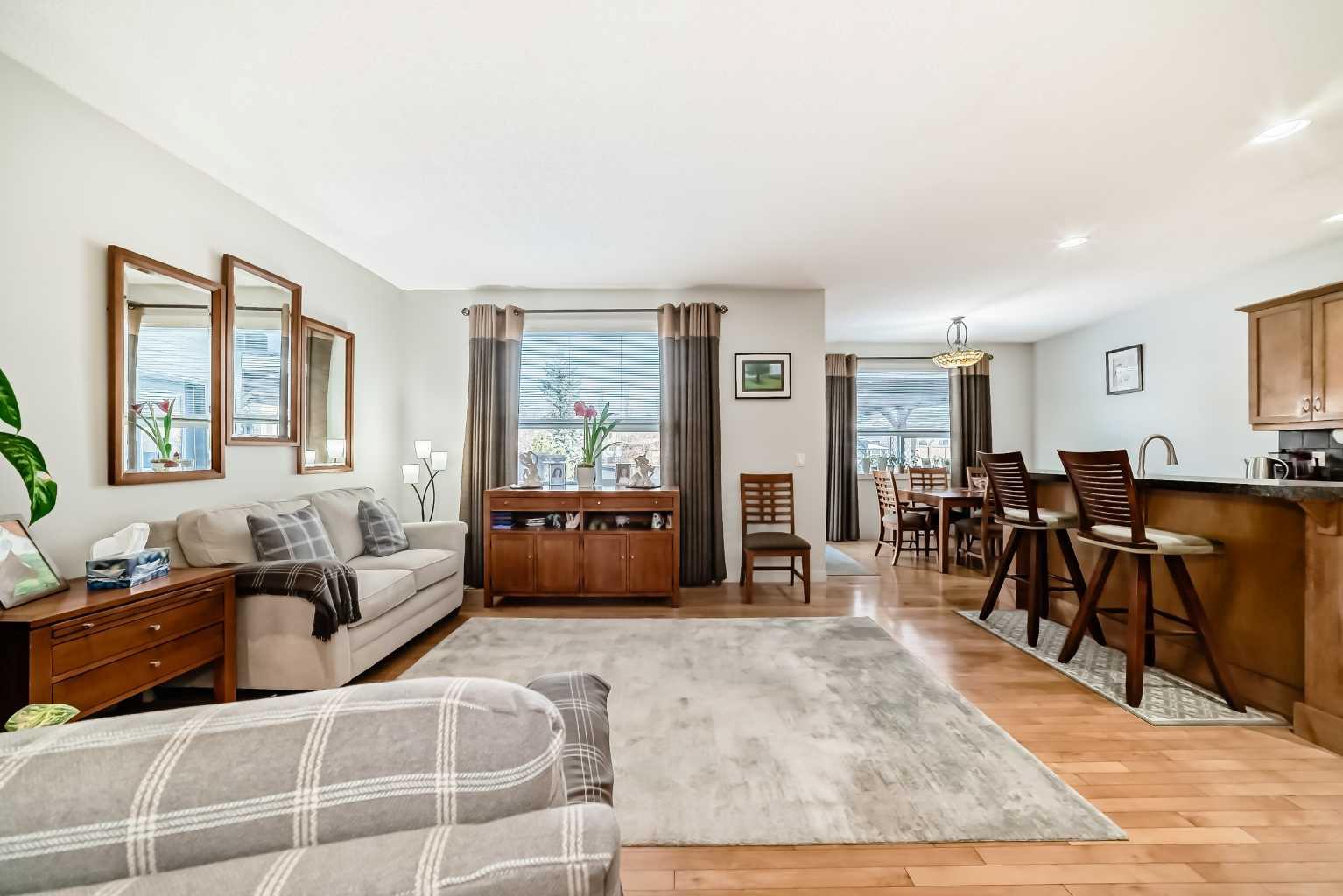 198 Brightonstone Bay SE