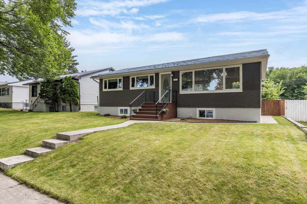 Photo of 2666 16 Avenue SE, Medicine Hat, AB T1A 3T7 (MLS # A2330430)