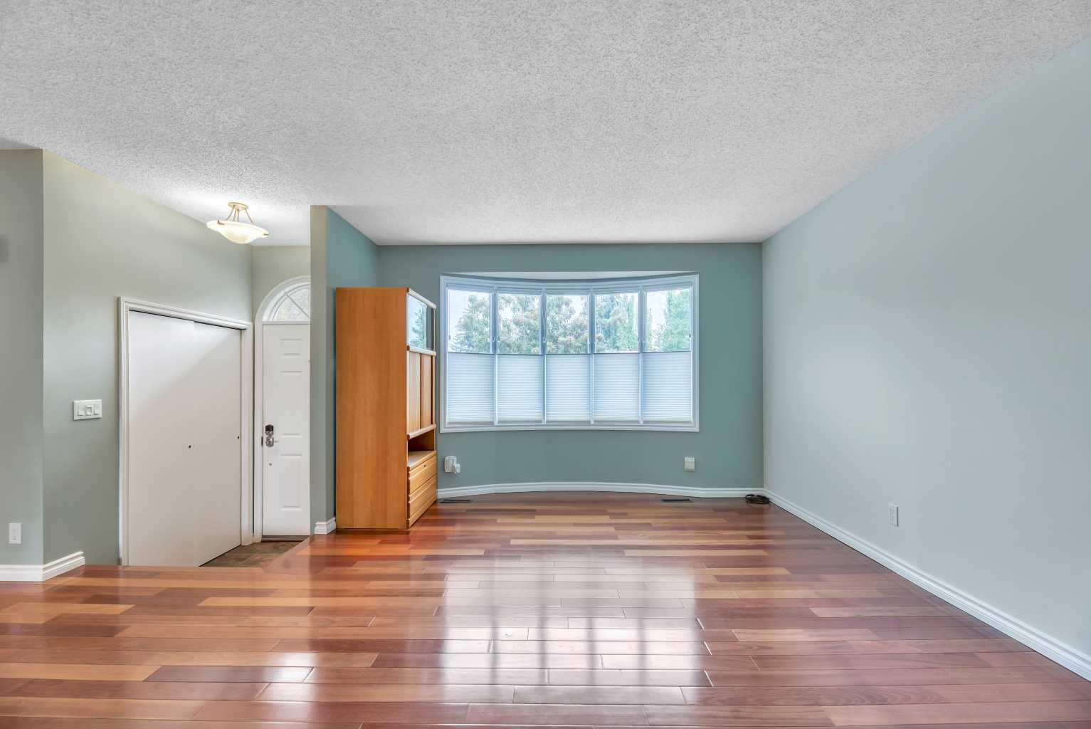 17 Windermere Road SW