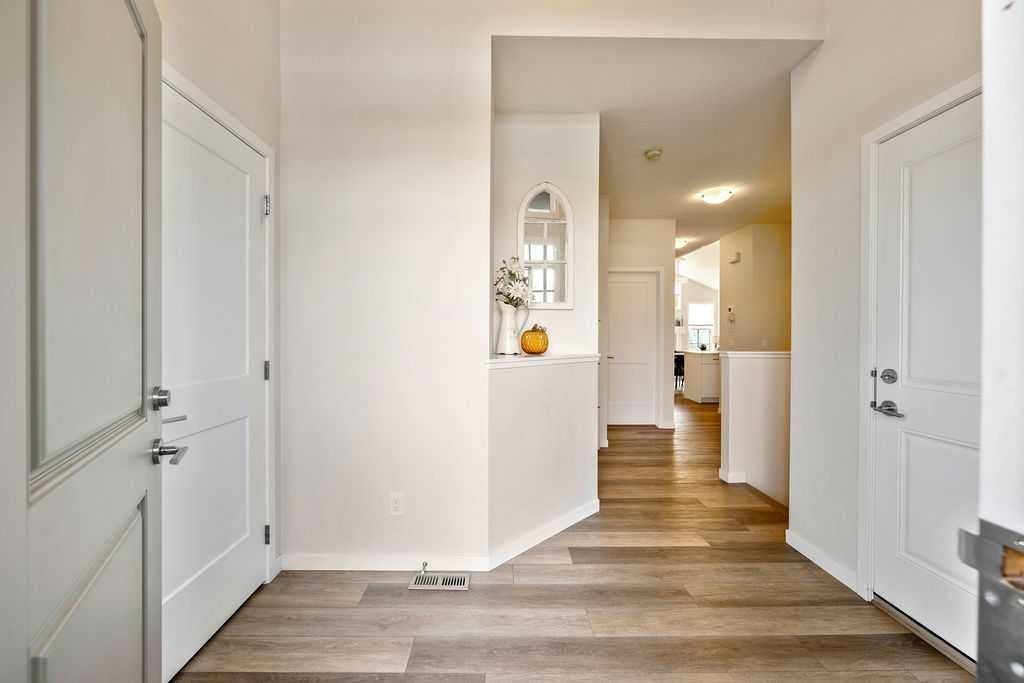 Photo of 529 Montana Bay SE, High River, AB T1V 0J6 (MLS # A2347702)