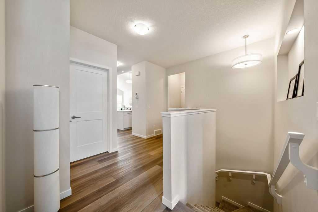 529 Montana Bay SE