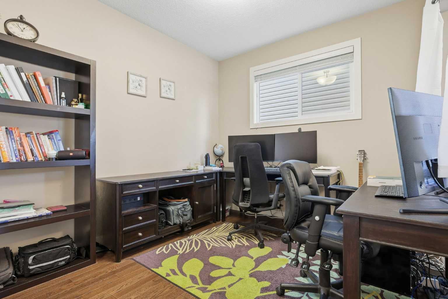 19 Mount Rae Heights