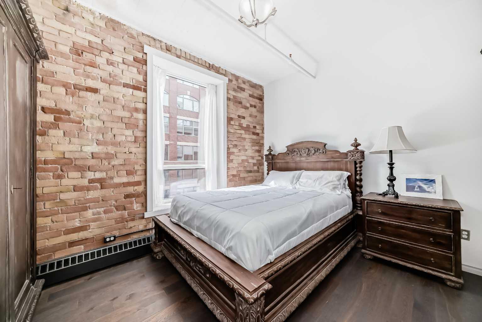 240 11 Avenue SW 402