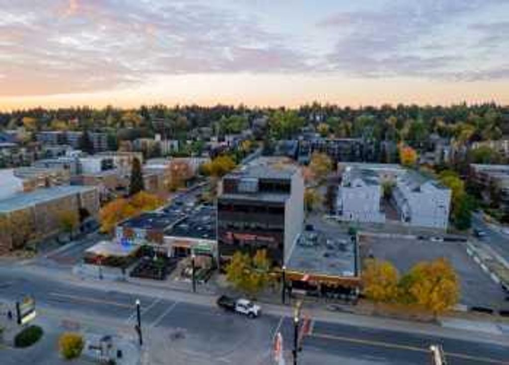Photo of 1135 17 Avenue SW #300, Calgary, AB T2T 0B6 (MLS # A2311137)