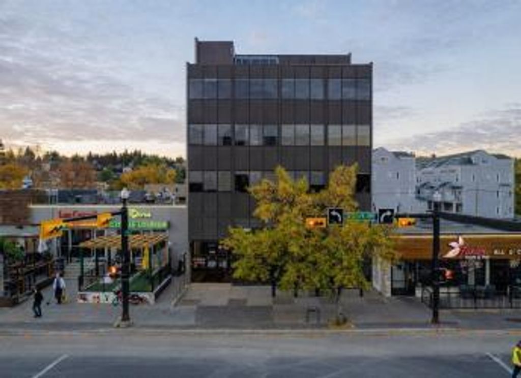 Photo of 1135 17 Avenue SW #300, Calgary, AB T2T 0B6 (MLS # A2311137)