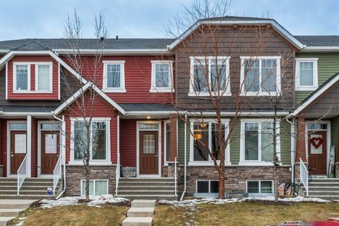 95 Aspen Hills Drive SW Calgary AB T3H 0P8