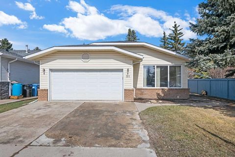 51 Woodmont Road SW Calgary AB T2W 4L6