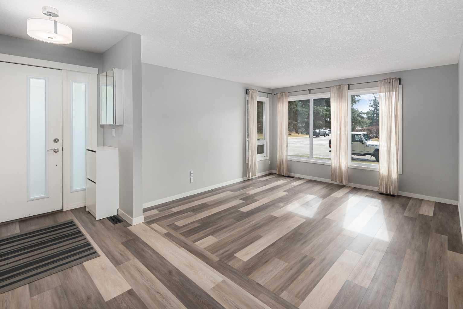 51 Woodmont Road SW