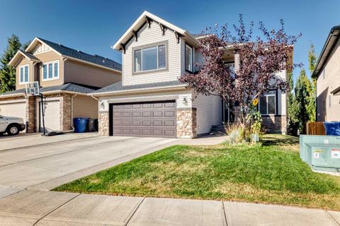 Photo of 136 ASPENMERE Close, Chestermere, AB T1X 0C3 (MLS # A2262363)