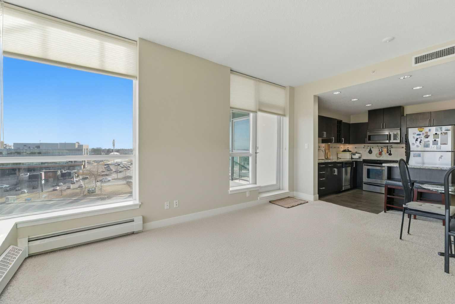 77 Spruce Place SW 702